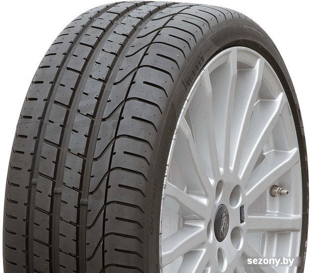 Pirelli P Zero 275/40R19 101Y (run-flat)