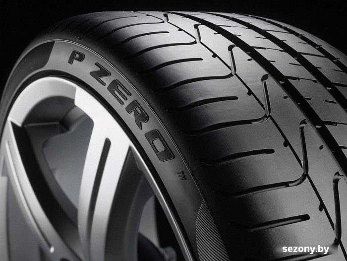 Pirelli P Zero 275/40R19 101Y (run-flat)